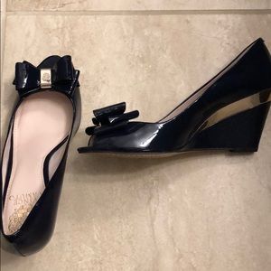 NWT Navy Vince Camuto Wedge